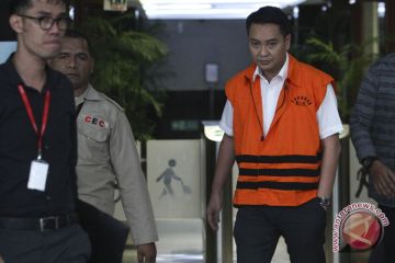 KPK tahan Fayakhun Andriadi