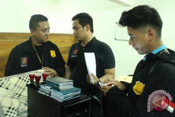 Penggeledahan penampungan TKI Ilegal