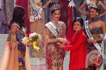 Sonia diusulkan pakai tenun cual di ajang Miss Universe