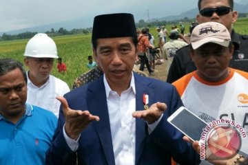 Presiden Jokowi persilakan KPK proses hukum dua menterinya