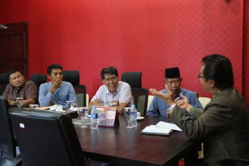 Keluhkan kapal pukat dan pencurian ikan