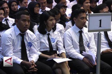 Pemerintah akan angkat guru honorer secara bertahap