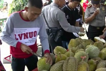 Pasar raya durian Purwosari dukung pariwisata