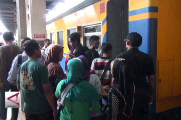 PT KAI Daop 2 layani pengiriman motis di 3 stasiun