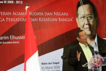 Prof Dr Mahfud MD urung laporkan akun warga net