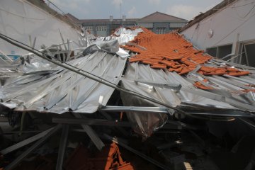 RSAL Surabaya minta kontraktor tanggung jawab atas ambruknya atap
