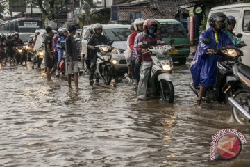 Banjir bandang terjang kawasan Cicaheum Kota Bandung