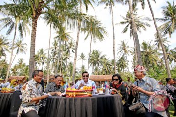 Bahas percepatan fasilitas wisata