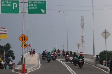 Flyover Bintaro Permai sudah dilengkapi rambu lalu lintas