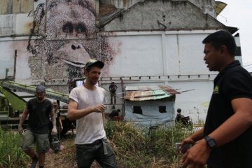 Mural kampanye penyelamatan orangutan