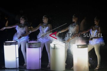 Seni Perkusi LED Peringatan Earth Hour