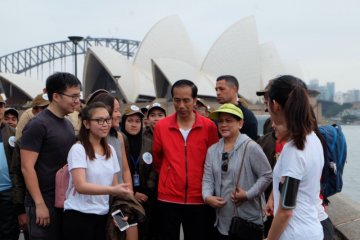 Jokowi "ngevlog" di pinggir Sydney Opera House