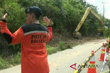 Dua warga Matasirih Kotabaru tertimbun tanah longsor