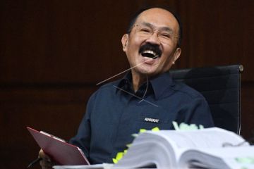 SIDANG LANJUTAN FREDRICH YUNADI