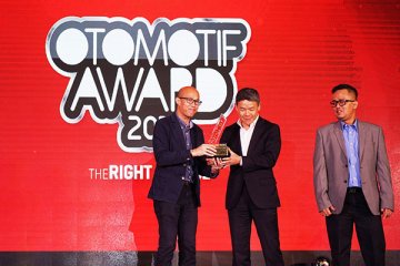 Xpander raih penghargaan "Car of the Year" 2018