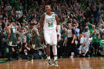 Kandaskan Bucks, Celtics melaju ke semifinal Timur