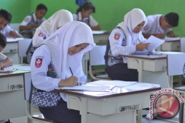 Nilai rata-rata UN SMP Bekasi turun