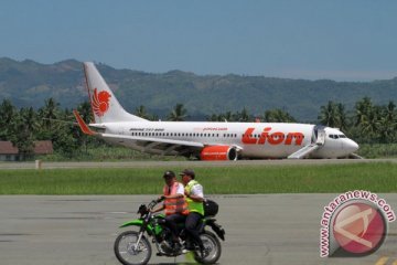 Pesawat Lion Air yang tergelincir akhirnya dievakuasi
