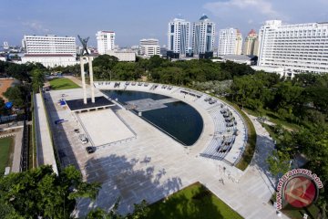 Revitalisasi lapangan banteng