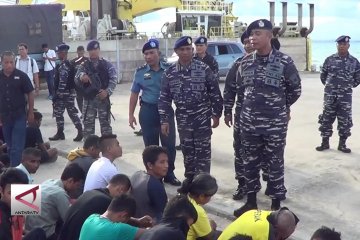 TNI AL tangkap sembilan WN bangladesh