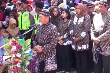 Wisata budaya Upacara Larung Sesaji Sarangan