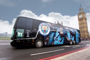 Liverpool minta maaf kepada City setelah bus dilempari botol