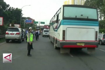 Situasi uji coba sistem ganjil genap di Tol Tangerang