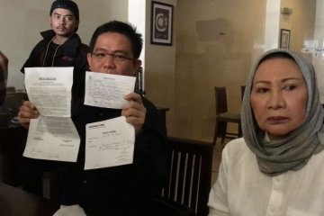 Disarankan Sandi tak somasi Dishub DKI, Ratna Sarumpaet: beliau masih anggap saya salah
