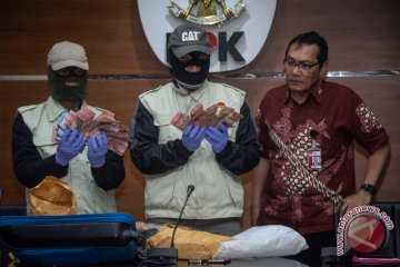 Foto kemarin: Kasus OTT suap Bupati Bandung Barat