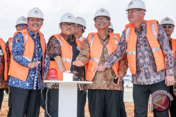 Pembangunan exit tol Summarecon Bandung