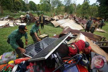 Pembongkaran bangunan liar Puncak