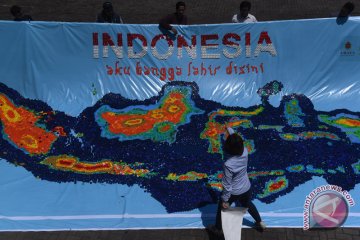 Peta Indonesia dari tutup botol
