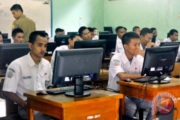 Tiga siswa SMA Muhammadiyah berstatus tahanan ikut UNBK di Unismuh Buton