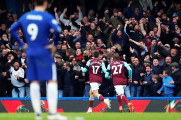 Chicharito batalkan kemenangan Chelsea