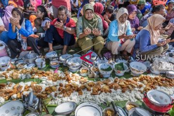 TRADISI SADRANAN SENDANG GEDE PUCUNG