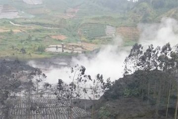 Kawah Sileri Dieng meletus lagi, semburkan lumpur 150 meter