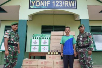 2. 304 botol miras asal Malaysia diamankan