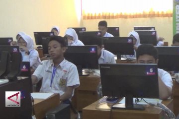 Hari Kedua UNBK SMP di Pekalongan lancar