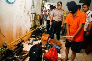 Pabrik Rumahan Senjata Rakitan