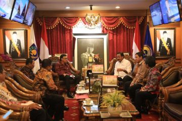 Bahas pelantikan Isdianto