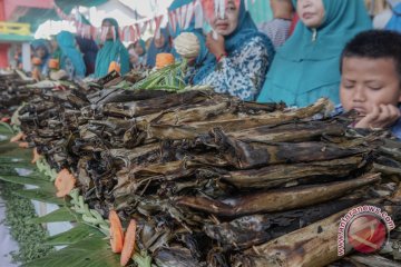 Rekor MURI Pepes Ikan Terbanyak