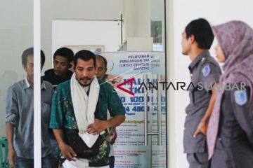 MALAYSIA DEPORTASI 197 TKI BERMASALAH