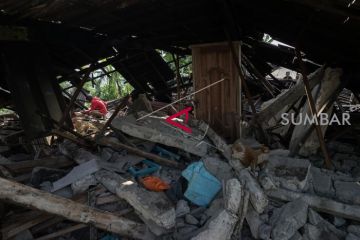 WARGA TRAUMA GEMPA SUSULAN