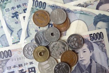 Yen menguat, dolar di Tokyo diperdagangkan dekati 108 yen