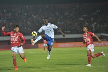 Bali United lawan Persib
