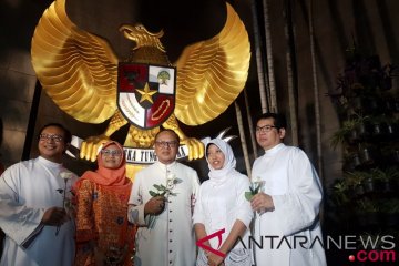 Uskup Agung Jakarta kecam bom gereja Surabaya