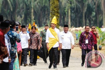 Presiden Jokowi tiba kembali di Jakarta