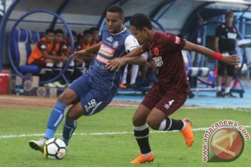 Robert Alberts puji permainan PB FC