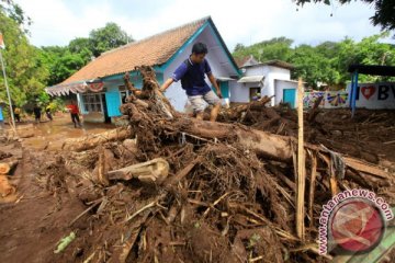 BPBD Jawa Timur bantu penanganan banjir bandang Banyuwangi