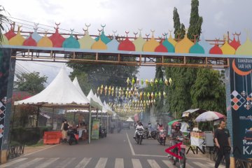 Singkawang meriahkan Ramadhan dengan  ribuan tanglong dan ketupat